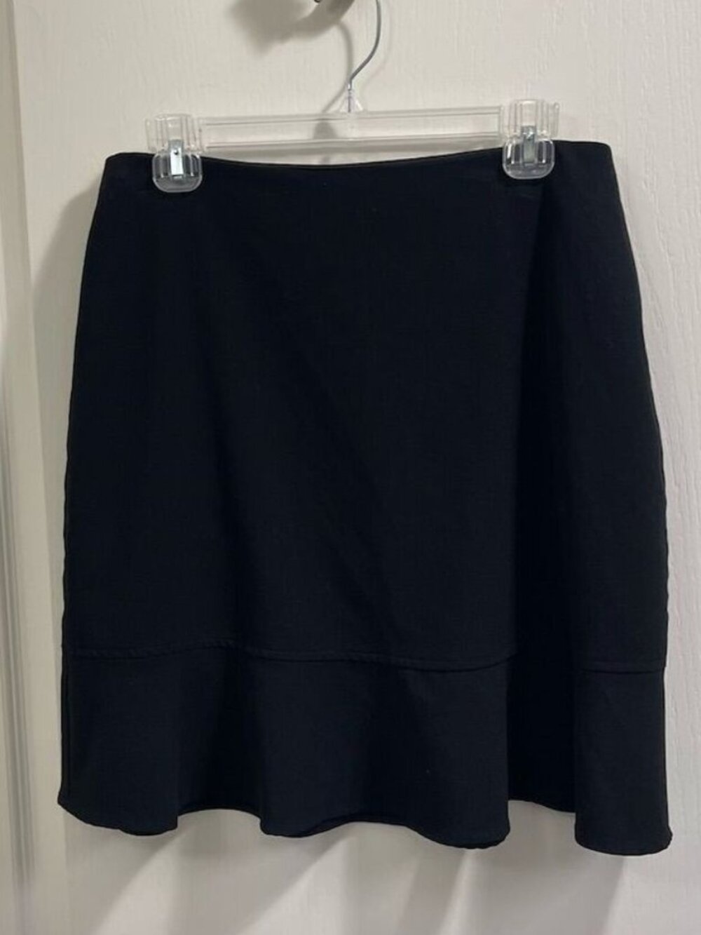 Women's Petite A-Line Black Knit Skirt Size 8P Casual (sku379)